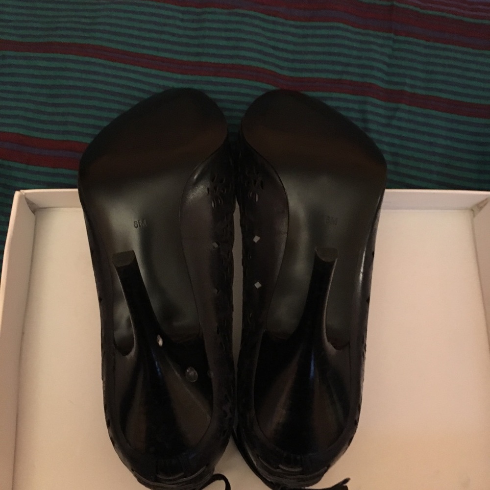 Shoes - Picture 3 of 3